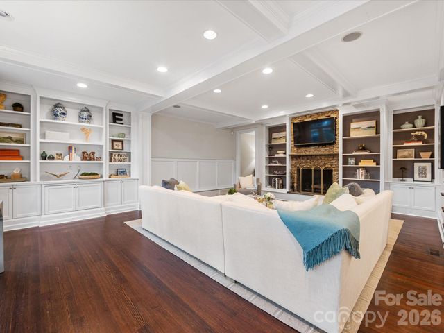 1201 Belgrave Place, Charlotte, NC 28203