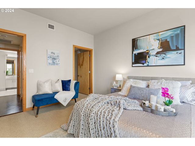 1255 Nw 9TH Ave, Portland, OR 97209