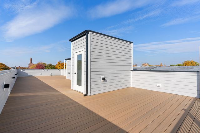 3446 N Oakley Avenue, Chicago, IL 60618