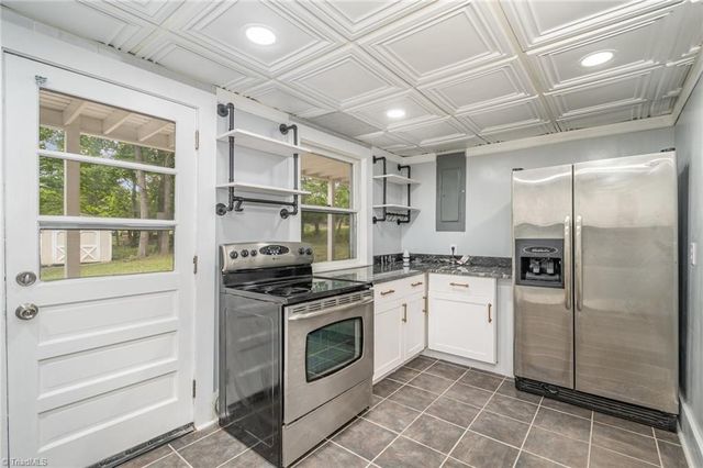 4806 Trailwood Drive, Greensboro, NC 27407