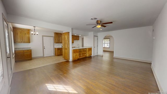 11214 JANET LEE DR, San Antonio, TX 78230