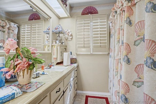 3755 S Braden Avenue, Tulsa, OK 74135