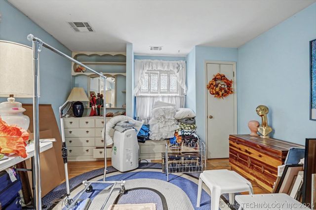 3755 S Braden Avenue, Tulsa, OK 74135