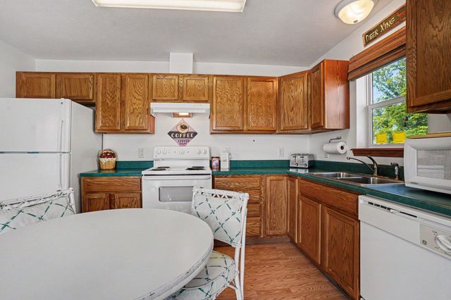 47292 Woodland Drive, Bangor, MI 49013