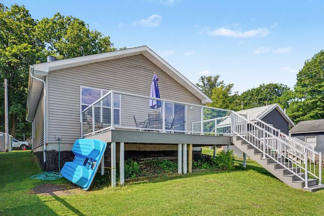 47292 Woodland Drive, Bangor, MI 49013