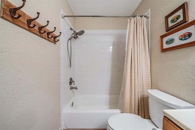 10103 SAILWINDS BOULEVARD N 201, Largo, FL 33773