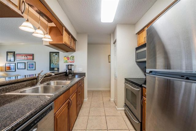 10103 SAILWINDS BOULEVARD N 201, Largo, FL 33773