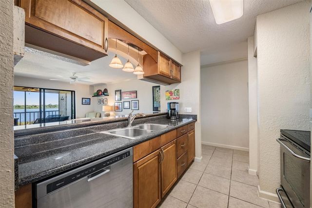 10103 SAILWINDS BOULEVARD N 201, Largo, FL 33773