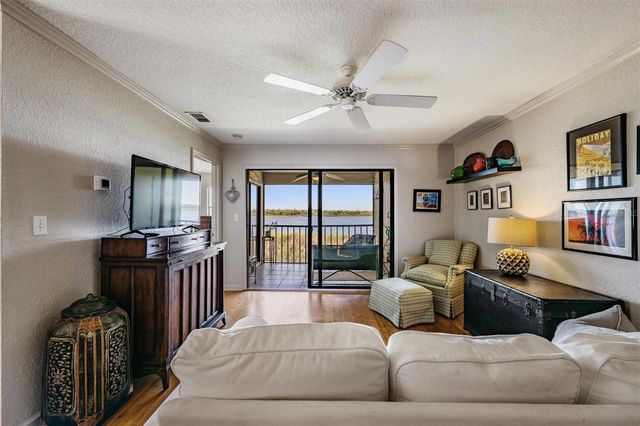 10103 SAILWINDS BOULEVARD N 201, Largo, FL 33773