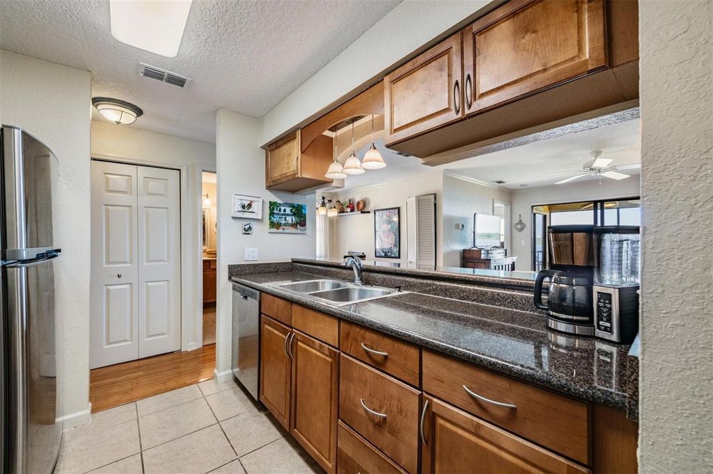 Image 22 of property listing at 10103 SAILWINDS BOULEVARD N 201, Largo, FL 33773