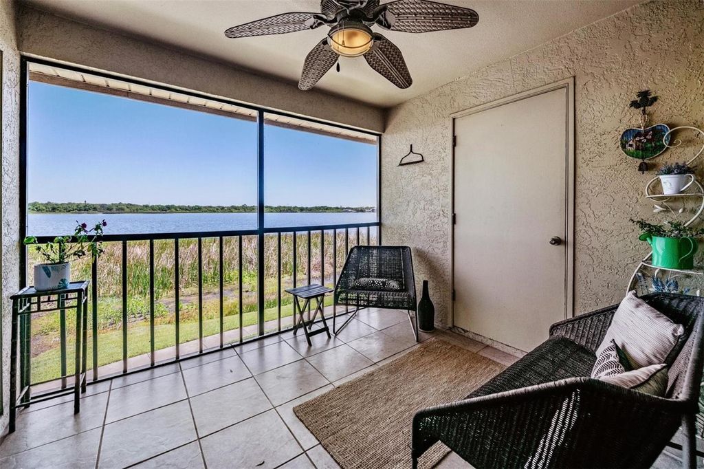 Image 8 of property listing at 10103 SAILWINDS BOULEVARD N 201, Largo, FL 33773