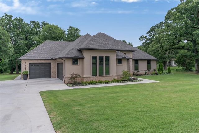10124 NE 4th Street, Oklahoma City, OK 73130