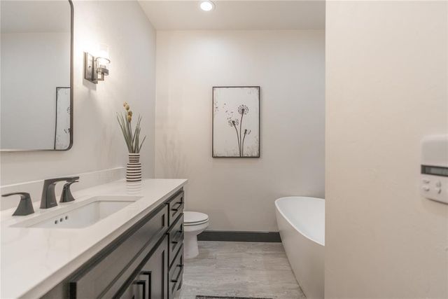 10124 NE 4th Street, Oklahoma City, OK 73130