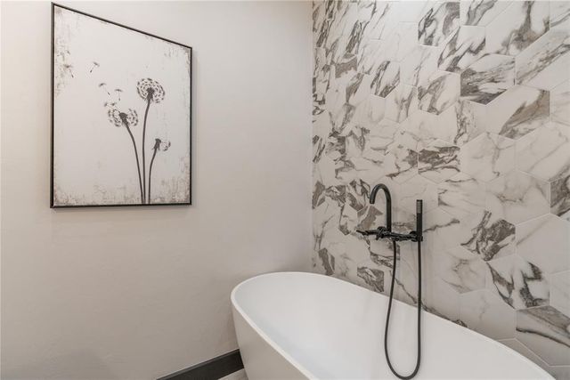 10124 NE 4th Street, Oklahoma City, OK 73130
