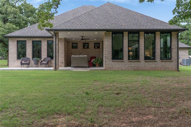10124 NE 4th Street, Oklahoma City, OK 73130