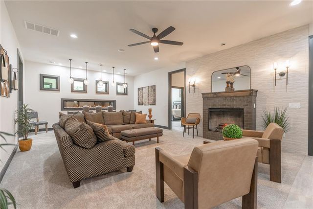 10124 NE 4th Street, Oklahoma City, OK 73130