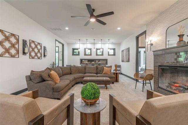 10124 NE 4th Street, Oklahoma City, OK 73130
