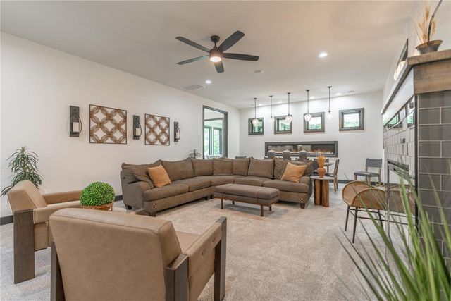 10124 NE 4th Street, Oklahoma City, OK 73130