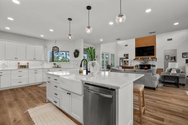 136 Clydesdale Ct, Gilmer, TX 75645