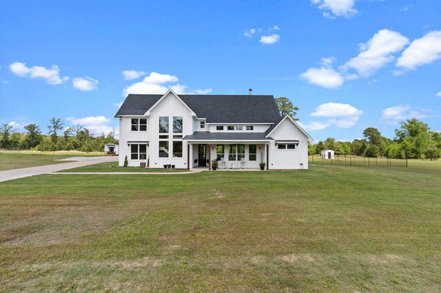 136 Clydesdale Ct, Gilmer, TX 75645