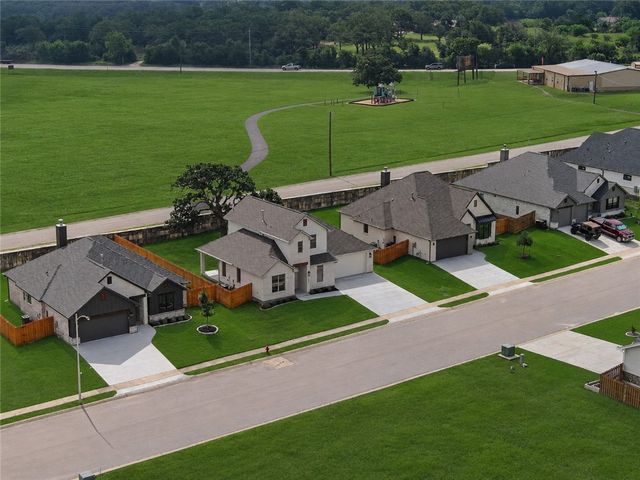 162 Buffalo Ridge Road, Giddings, TX 78942