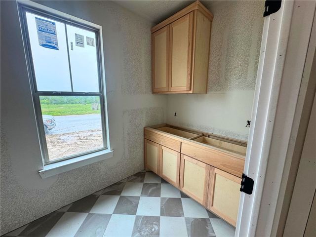 162 Buffalo Ridge Road, Giddings, TX 78942