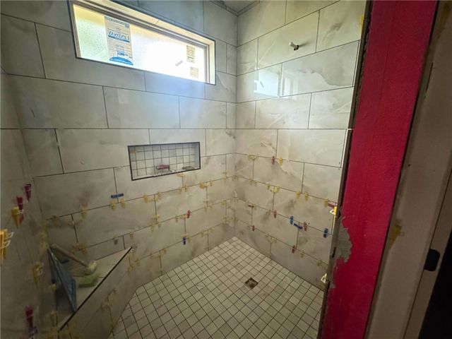 162 Buffalo Ridge Road, Giddings, TX 78942