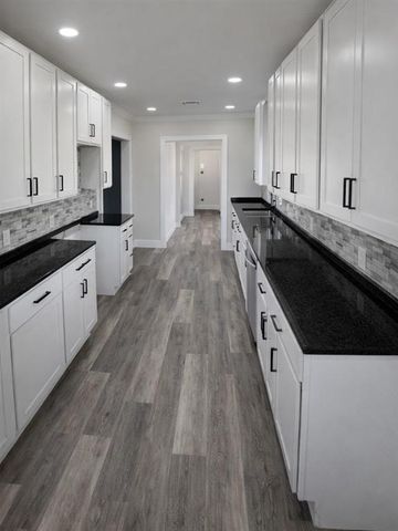 3714 Louisiana Avenue, Lake Charles, LA 70607