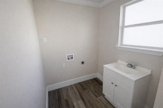 3714 Louisiana Avenue, Lake Charles, LA 70607