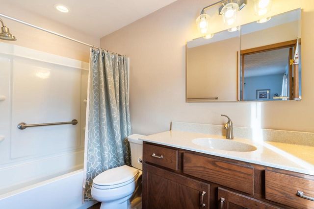 1201 S IRMA STREET, Appleton, WI 54915