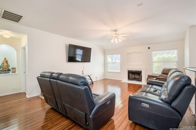 8927 Liberty View, Converse, TX 78109