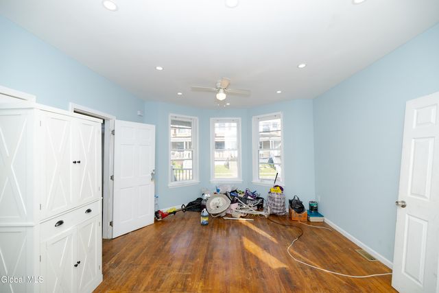 1643 Foster Avenue, Schenectady, NY 12308