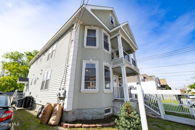 1643 Foster Avenue, Schenectady, NY 12308
