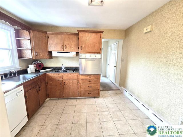 1655 Chippendale Circle, Hanover Twp, PA 18017