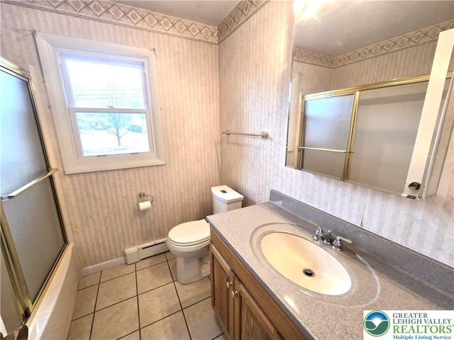 1655 Chippendale Circle, Hanover Twp, PA 18017