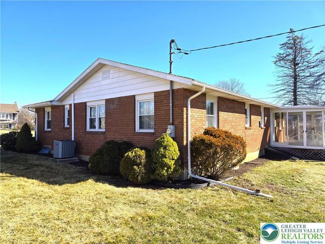 1655 Chippendale Circle, Hanover Twp, PA 18017