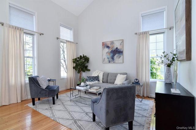 120 Tradition Court, White Plains, NY 10603
