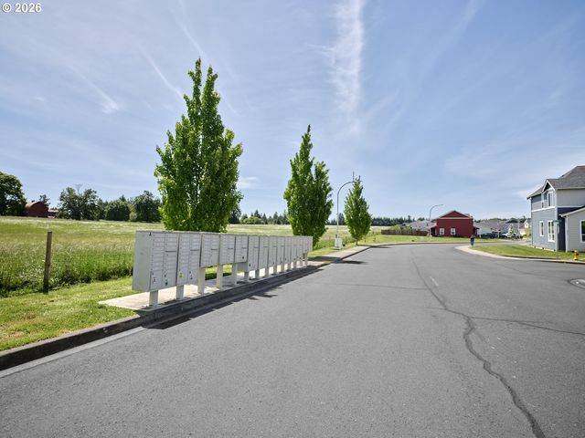 410 CARDINAL Ave, Winlock, WA 98596