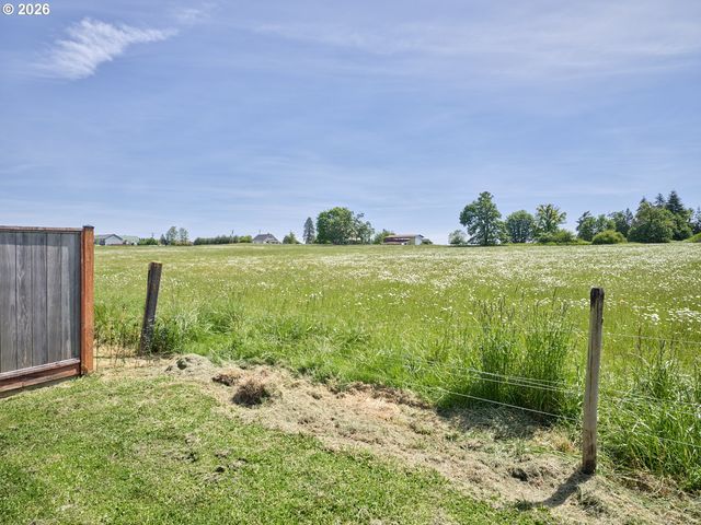 410 CARDINAL Ave, Winlock, WA 98596
