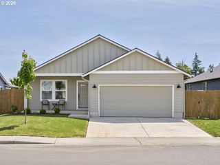 410 CARDINAL Ave, Winlock, WA 98596