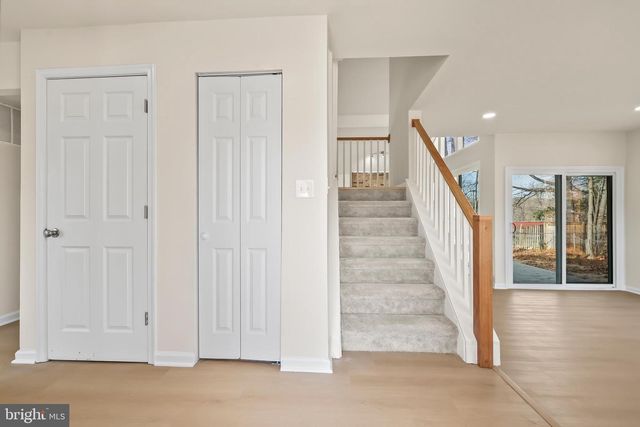 2520 LINWOOD LN, Woodbridge, VA 22192