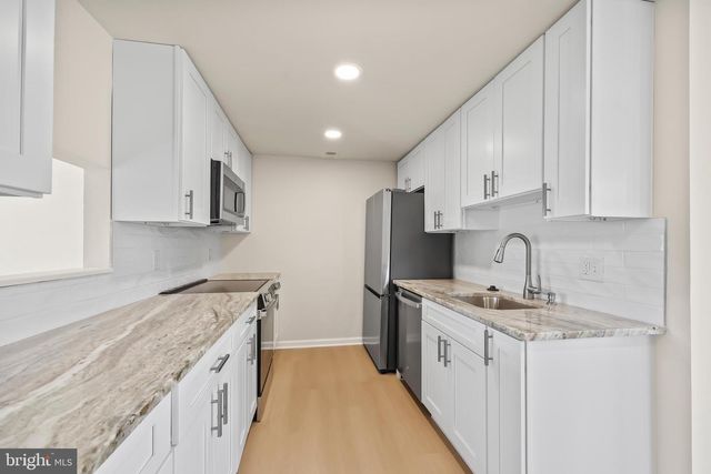 2520 LINWOOD LN, Woodbridge, VA 22192