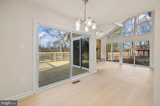 2520 LINWOOD LN, Woodbridge, VA 22192