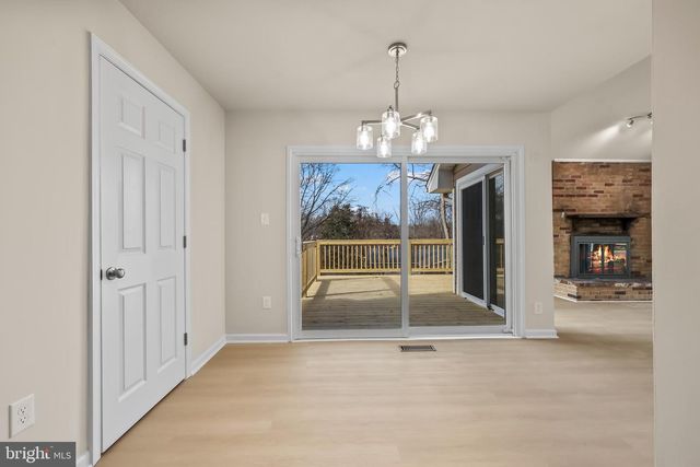 2520 LINWOOD LN, Woodbridge, VA 22192