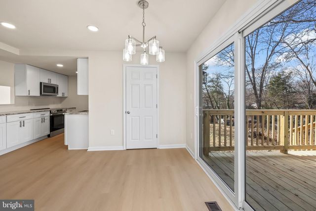 2520 LINWOOD LN, Woodbridge, VA 22192