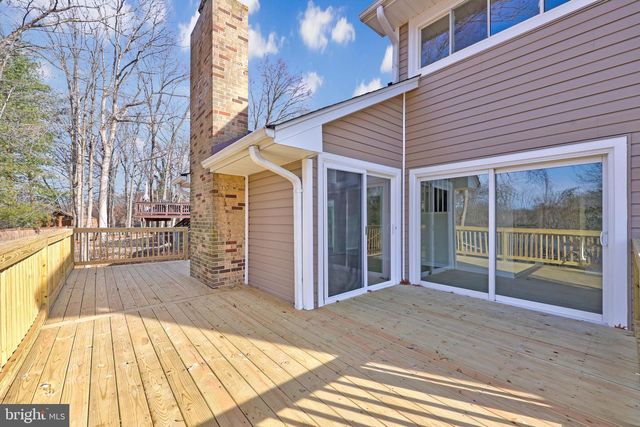 2520 LINWOOD LN, Woodbridge, VA 22192