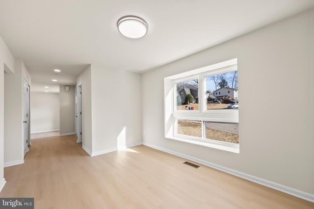 2520 LINWOOD LN, Woodbridge, VA 22192