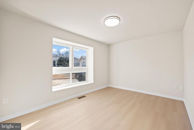 2520 LINWOOD LN, Woodbridge, VA 22192