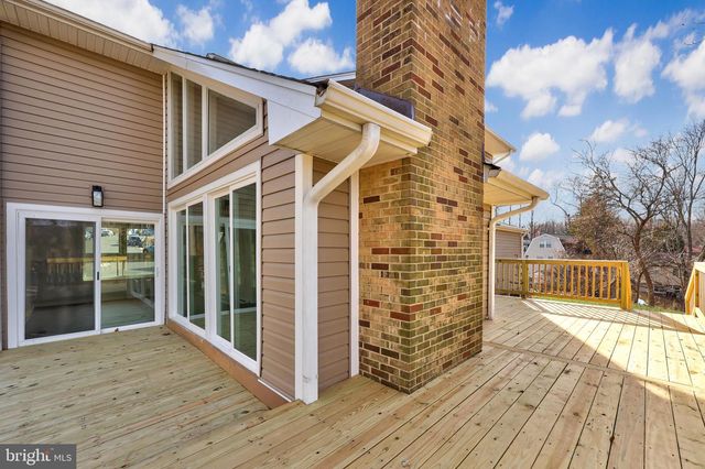 2520 LINWOOD LN, Woodbridge, VA 22192