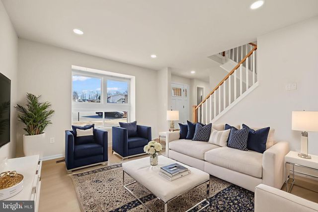 2520 LINWOOD LN, Woodbridge, VA 22192